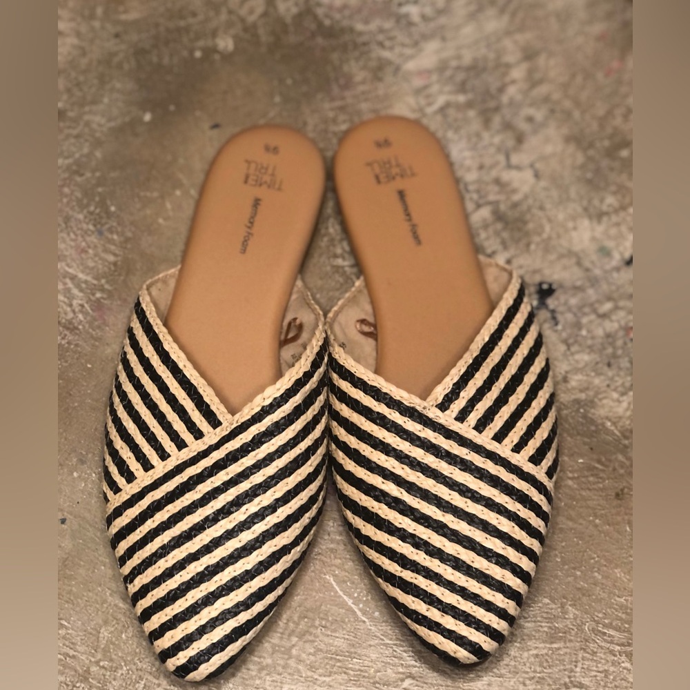 🤎SLIP ON MULES🤎 - Picture 2 of 5